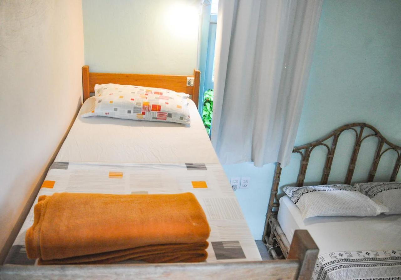 Paikea Hostel Прайя-ду-Роза Экстерьер фото